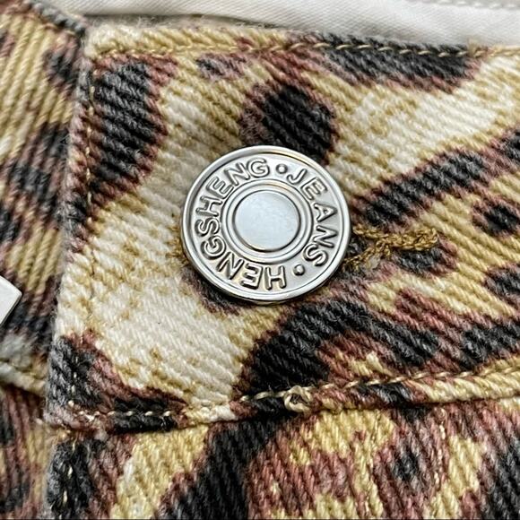 Adika Leopard Animal Print Jeans Size Small NWT - Picture 8 of 9